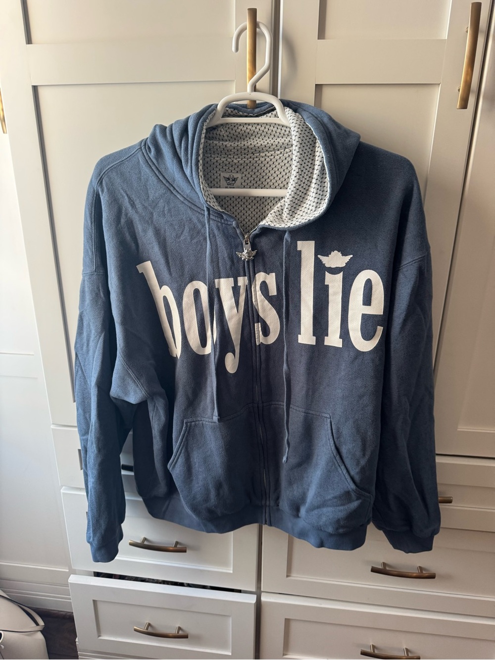 Boys Lie sweat set
Top XL
Bottoms L